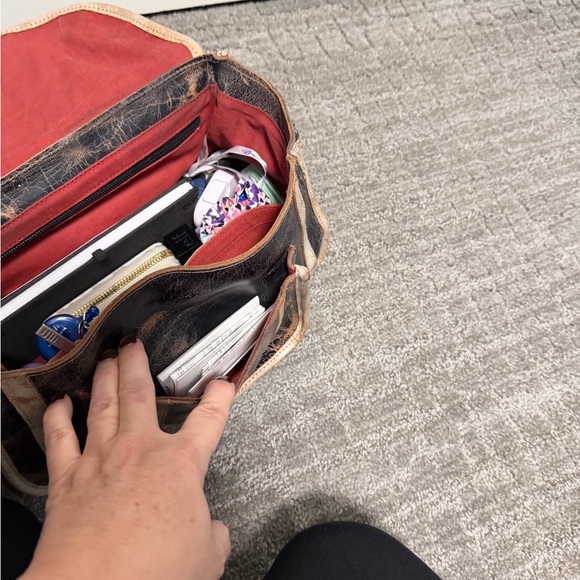 BED|STU Distressed Black and Tan Crossbody Bag - Picture 2 of 4